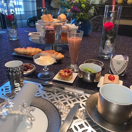 Alojamento de Acomodação e Pequeno-almoço D'hôtes Le Regent